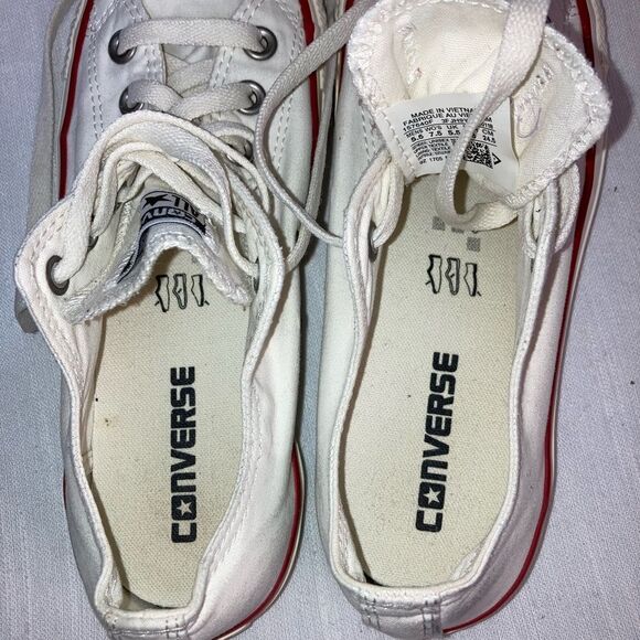 White Wedding Converse size 7.5 - Picture 7 of 10